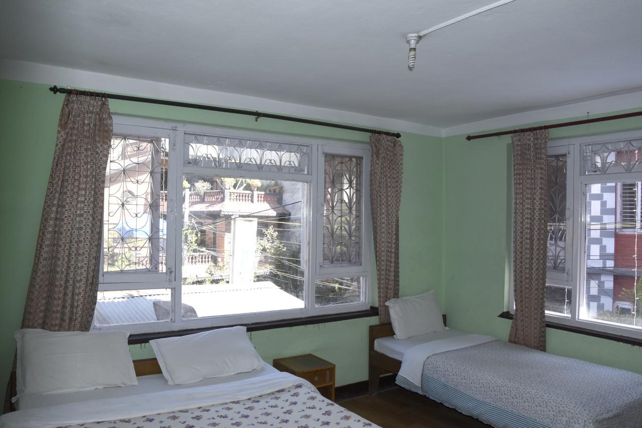 Beehive Hostel カトマンズ エクステリア 写真