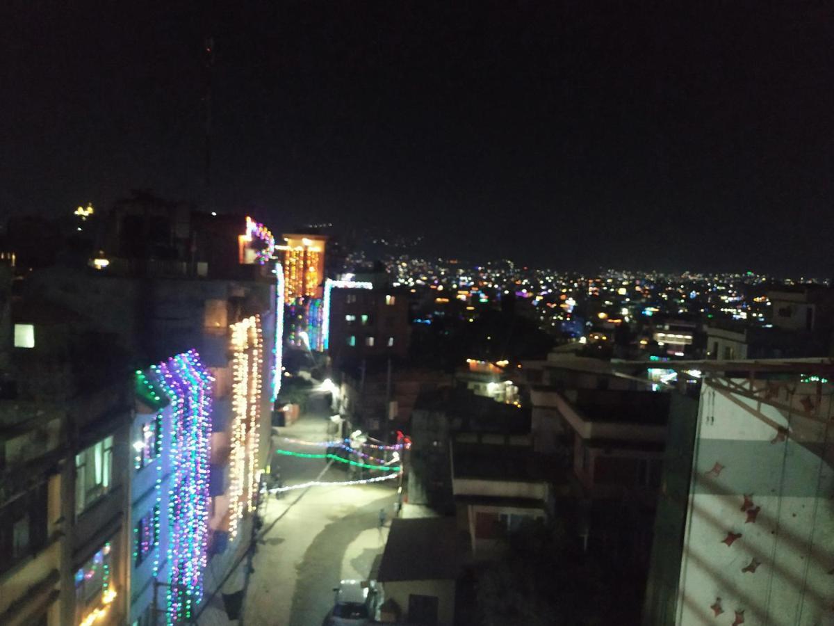 Beehive Hostel カトマンズ エクステリア 写真